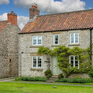 Pretty Yorkshire Stone Holiday home Harome